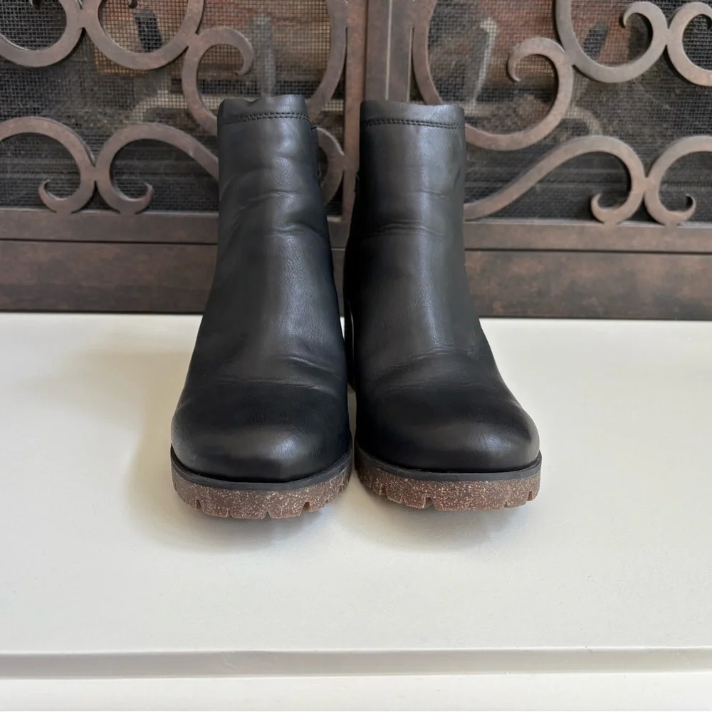 NWOB Korks Elise Block Ankle Boots Size 9.5